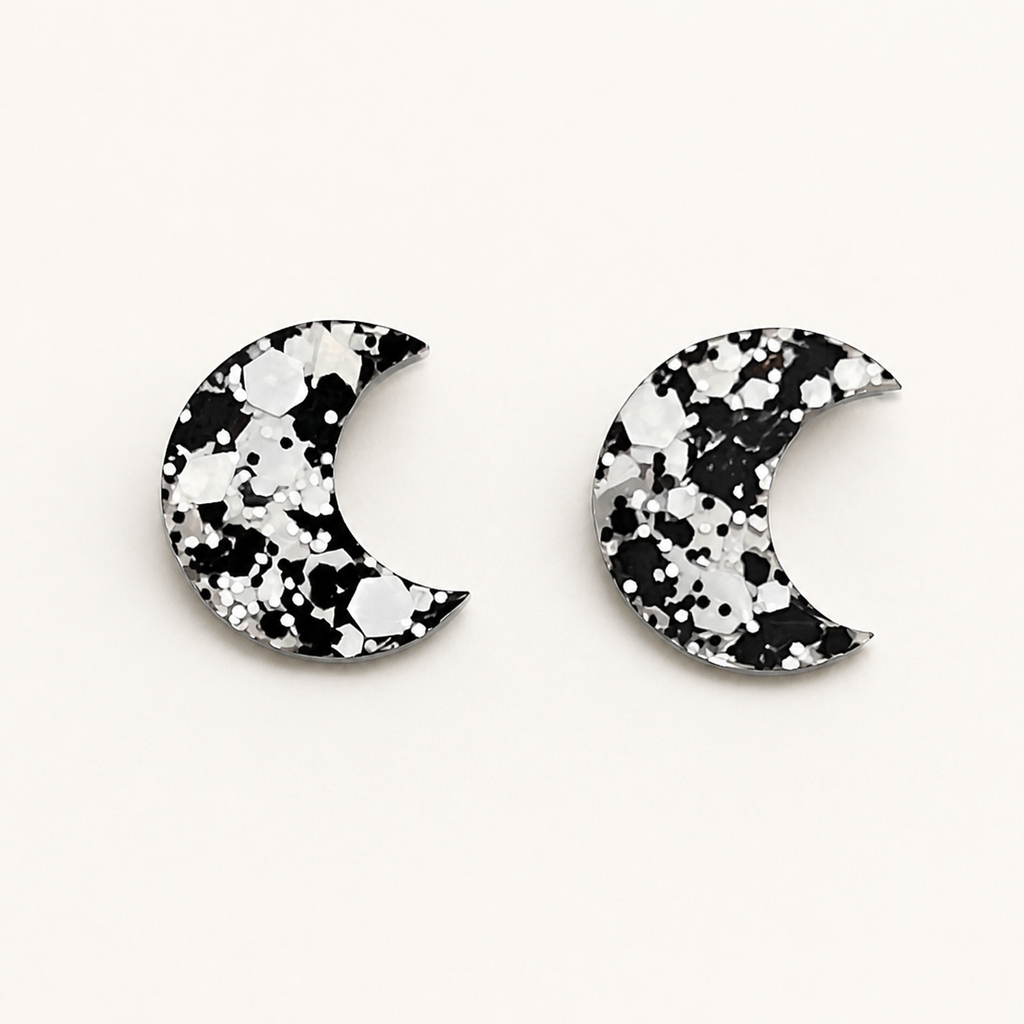 PF-BLACK-WHITE-MOON-RESIN-EARRINGS detail image