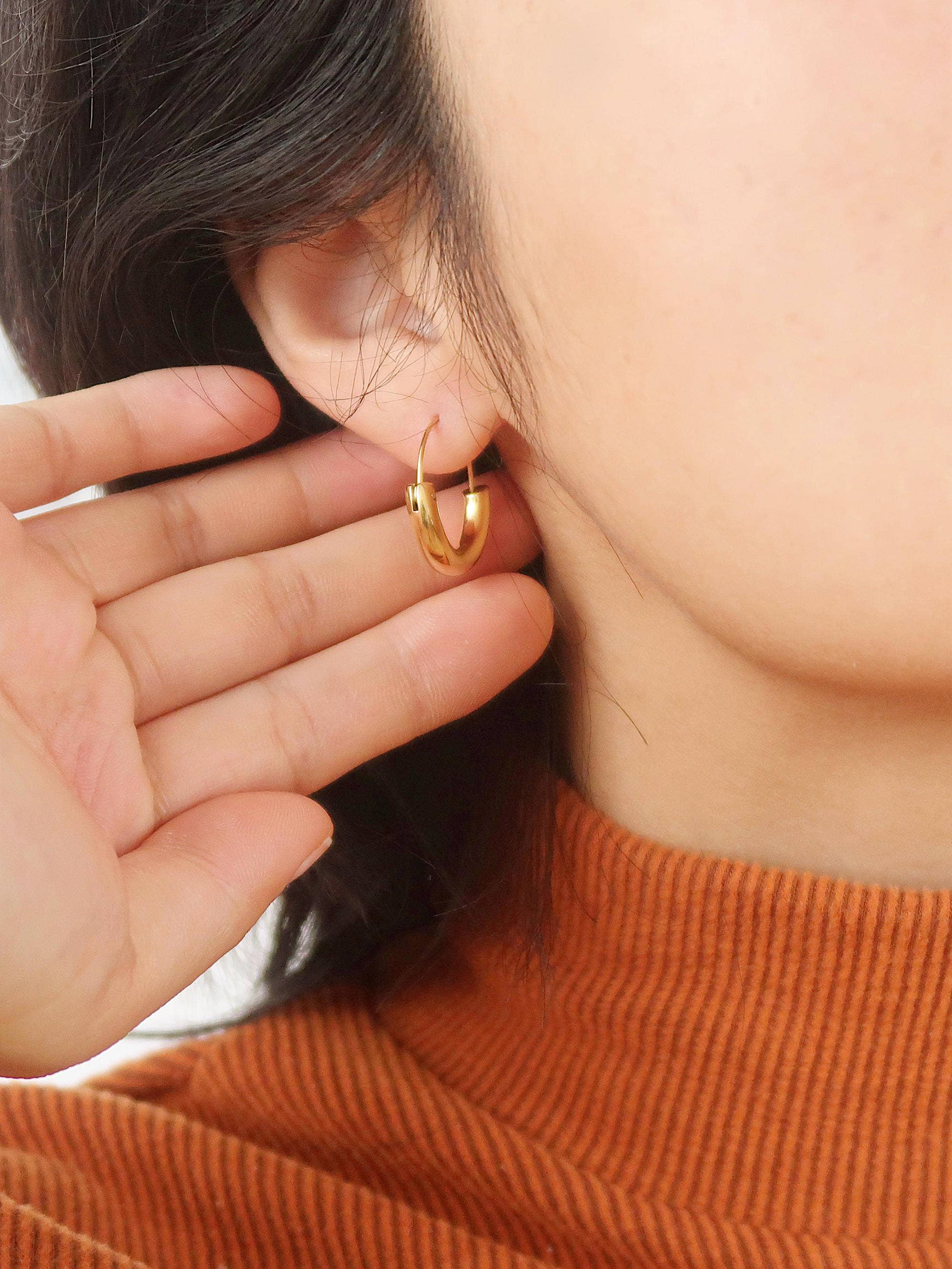 Mackenzie U-shape hoop earring Yellow Gold