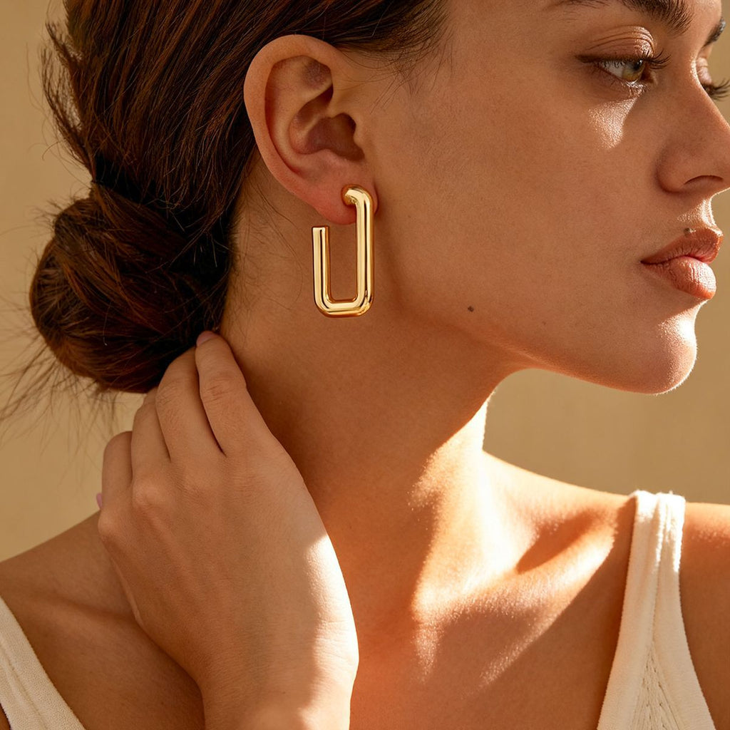 Minimal Geometric Silver Needle Stud Earrings 01