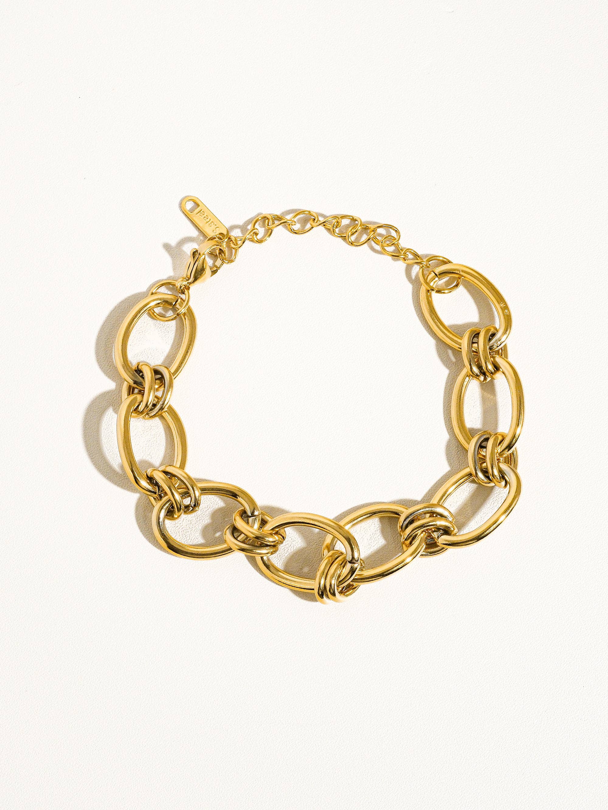 Tila Bold Chain Bracelet Yellow Gold 01