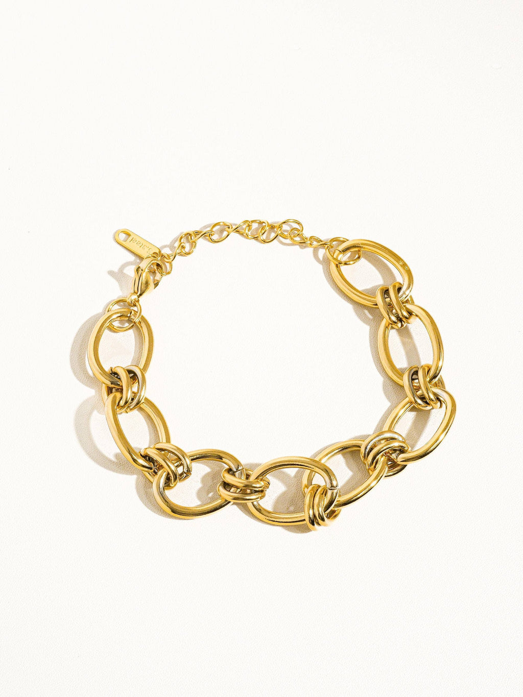 Tila Bold Chain Bracelet Yellow Gold 04